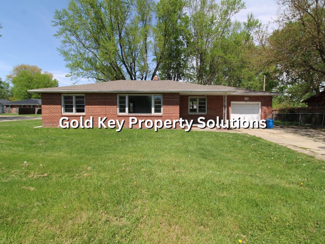 Building Photo - NORTH ANDERSON 3 BR 1 BA Brick Ranch with Central Air and Garage (NO SECTION 8)