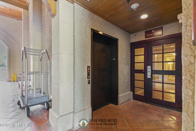 Building Photo - 955 Registry Blvd