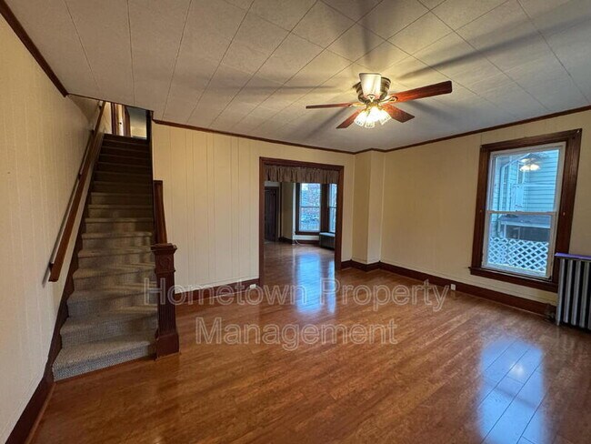 Building Photo - 430 Market St