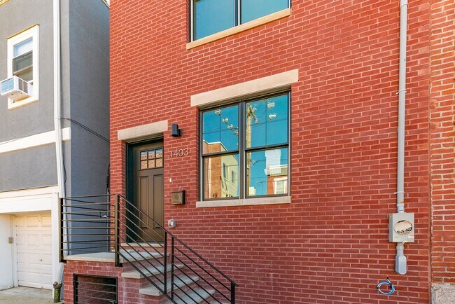 Building Photo - Three Bedroom Point Breeze Townhome w Roof Deck!