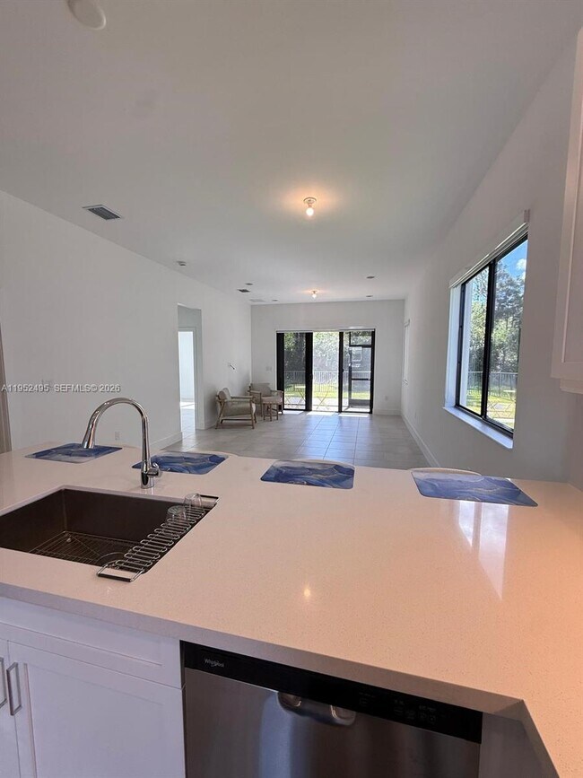 Building Photo - 5816 Agostino Way