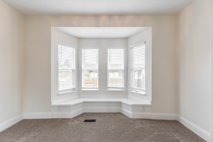 Vic I - 1144 SE 85th Ave