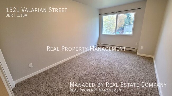 Building Photo - 1521 Valarian St