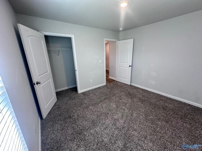 Building Photo - 213 Chubbs Ln