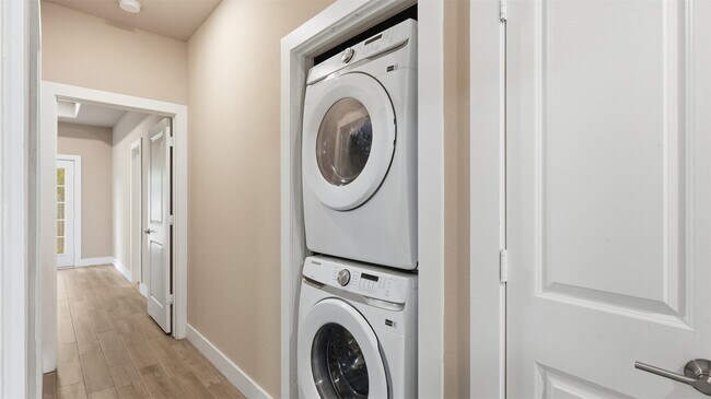 Building Photo - 4431 Knoxville St