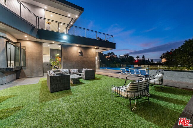 Building Photo - 3712 Broadlawn Dr