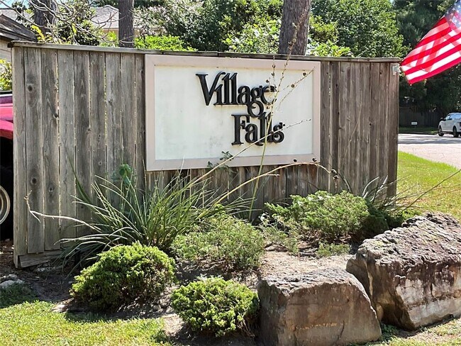 Building Photo - 3323 Village Falls Ct