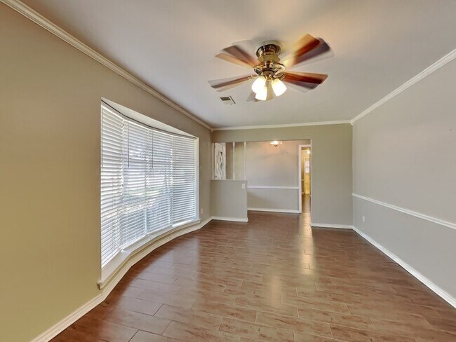 Building Photo - 204 Murray Ln