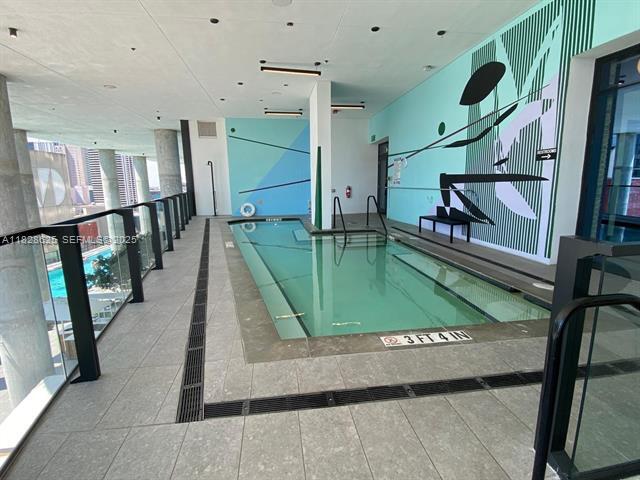 Building Photo - 398 NE 5th St