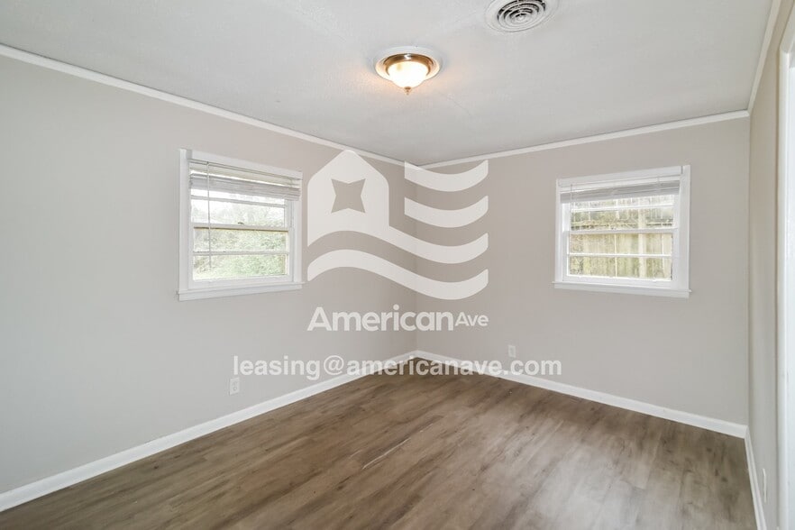 Building Photo - 616 Byrne Dr