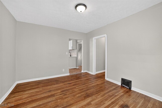 Building Photo - 4977 E 90th St