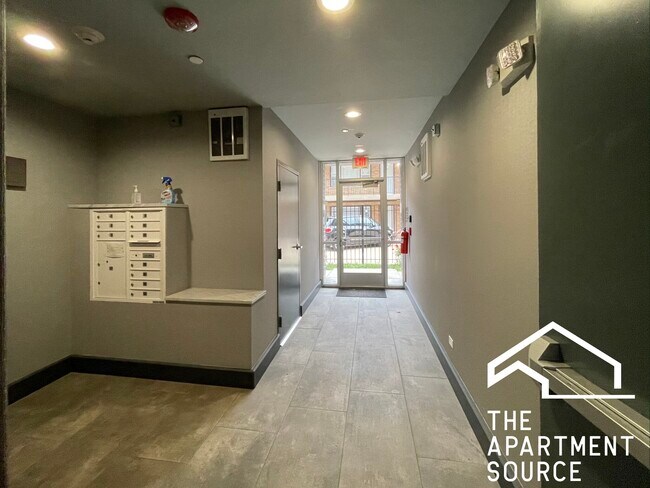 Building Photo - 1385 Brown St