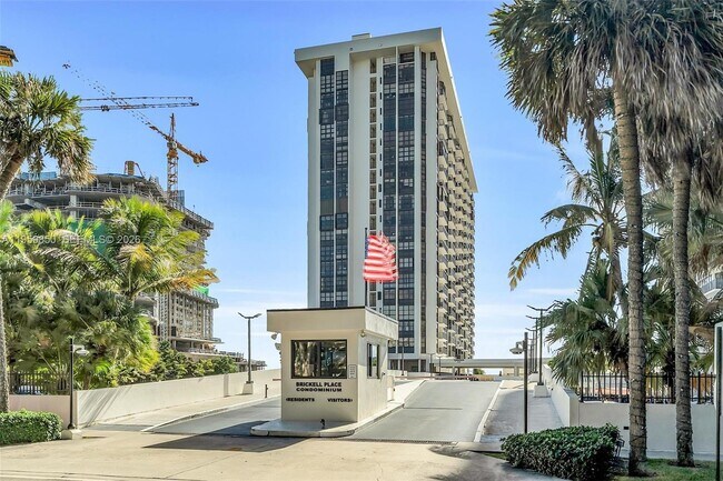 Building Photo - 1865 Brickell Ave