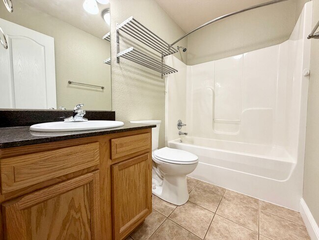 Building Photo - ***501 Bonanza Street***