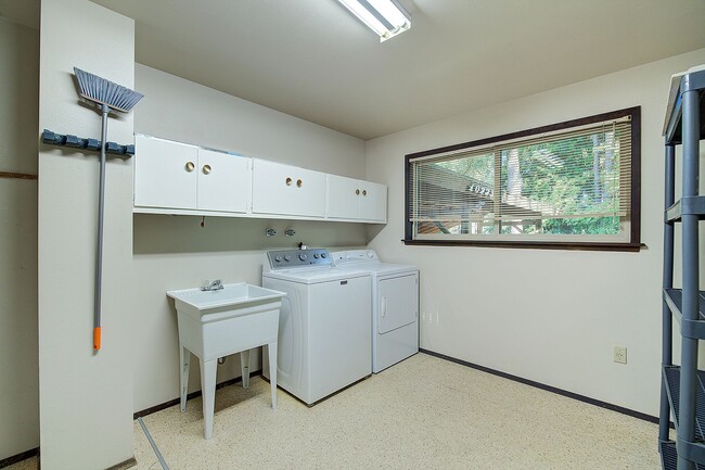 Building Photo - 3bd/1.5ba Kirkland
