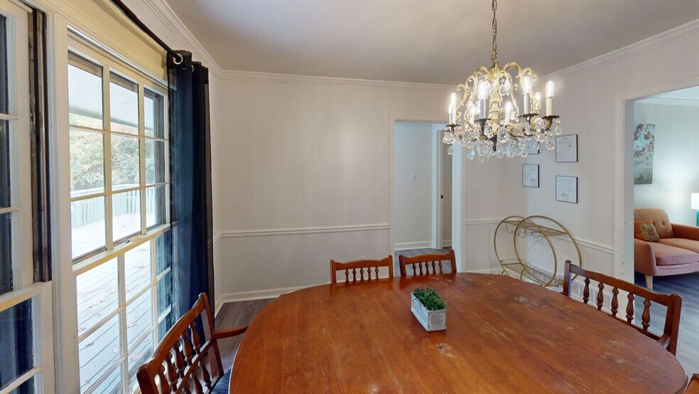 Building Photo - 2431 Weatherford Ct