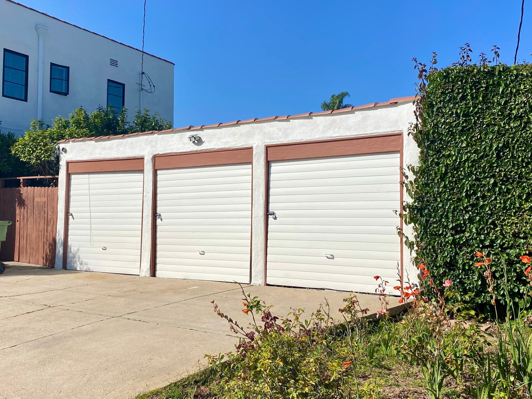 Building Photo - 10598 Ayres Ave