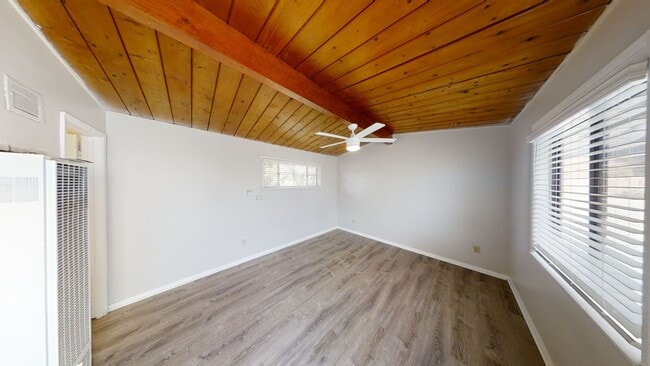 Building Photo - Remodeled 4BD/3BA, Detached Bedroom!