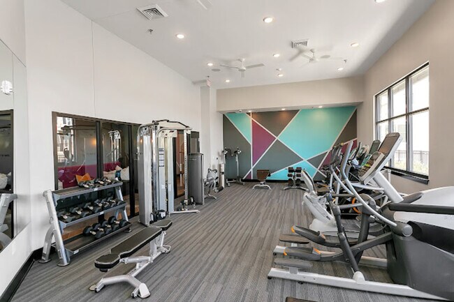 Building Photo - 1402 Cedar Thicket Ct