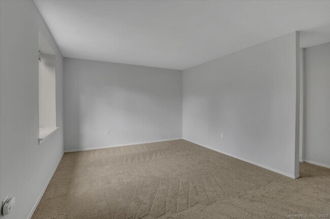 Building Photo - 3 Trolley Crossing Ln