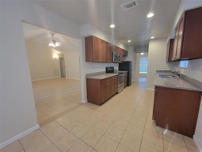 Building Photo - 16022 Blackhawk Blvd