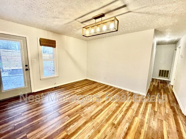 Building Photo - 1603 Hickoryridge Ct