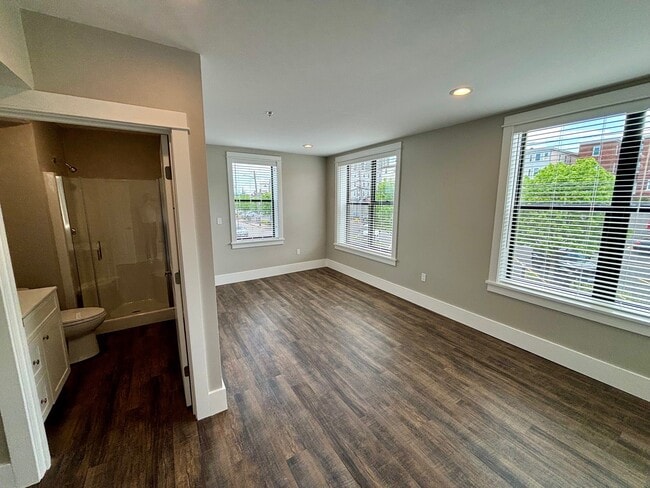 Building Photo - 95 Cedar Street