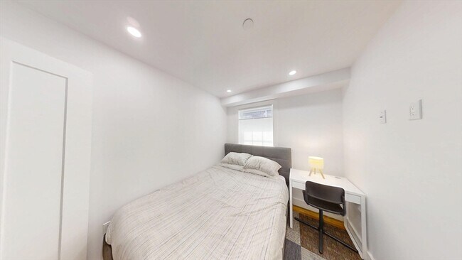 Building Photo - 36 Shepard St