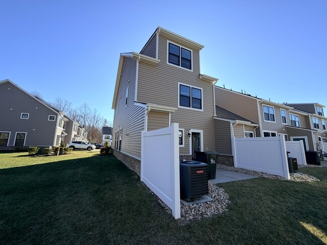 Building Photo - 12212 Ground Pine Ct