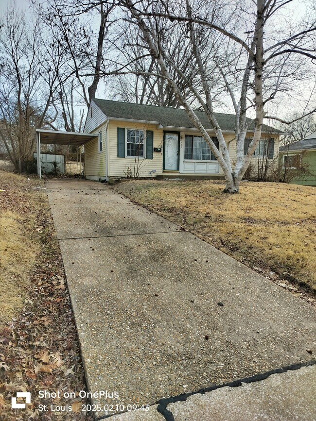 Building Photo - 9730 Millburn Dr