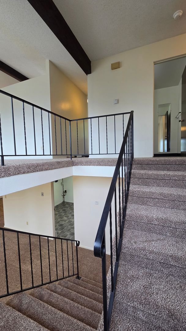 Building Photo - 411 Westview Dr