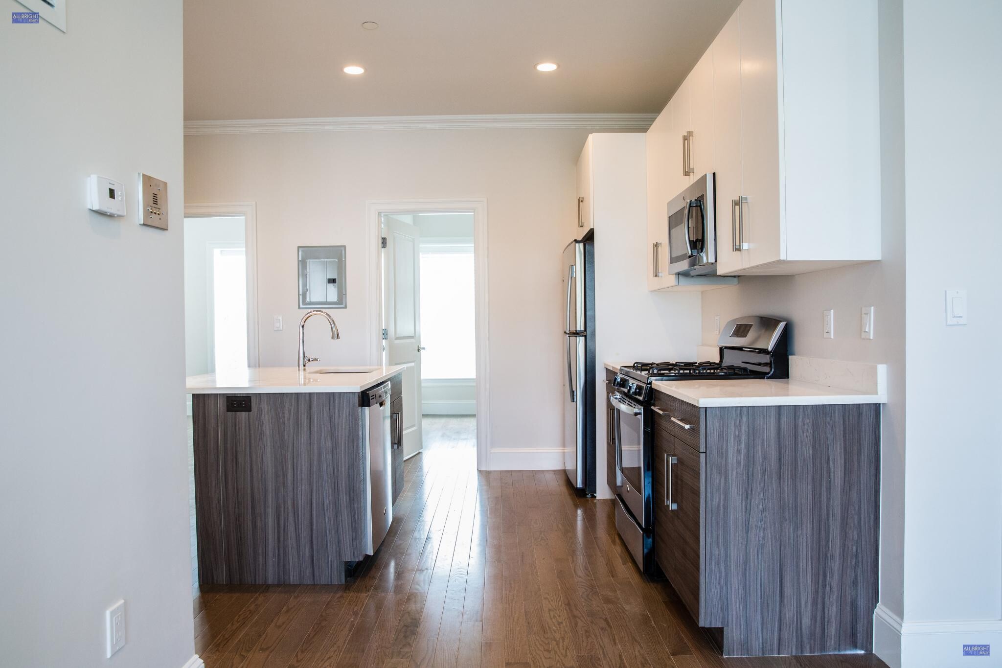 Building Photo - 12 Harvard Terrace