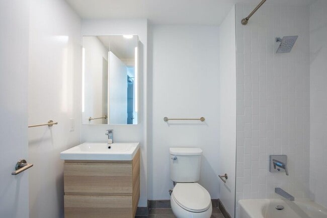 Building Photo - 601 Tennessee St