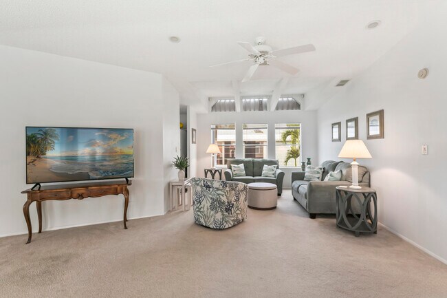 Building Photo - 8913 SW Chevy Cir