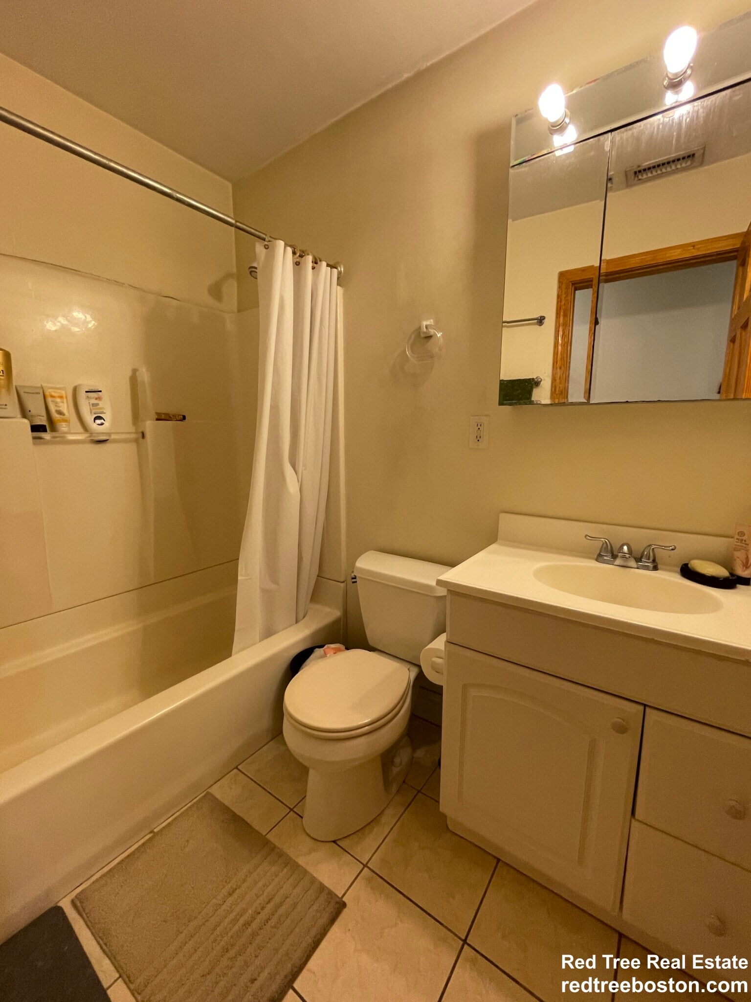 Building Photo - 1801 Beacon St