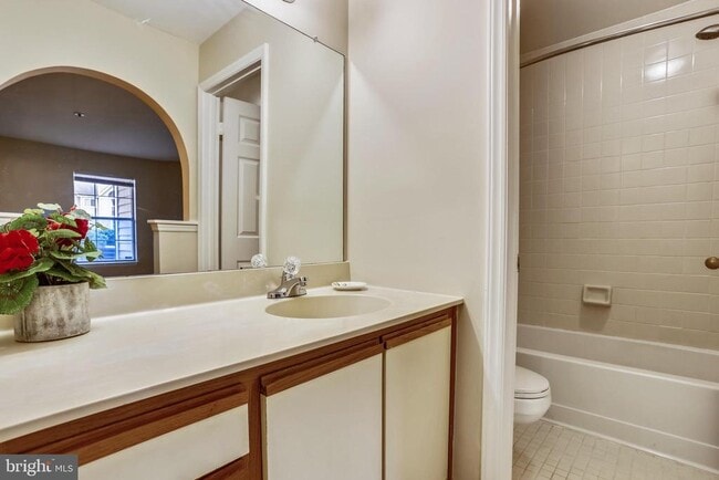 Building Photo - 5821 Inman Park Cir