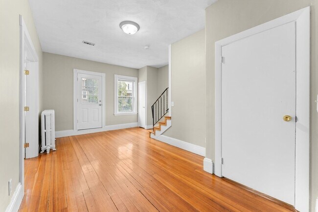 Building Photo - 45 Highland Ave