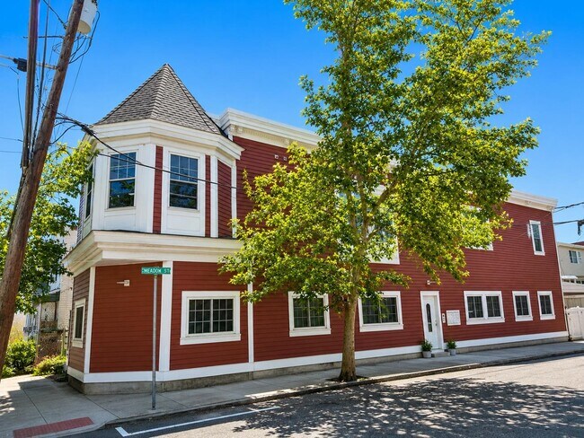 Building Photo - 86 E 21st St