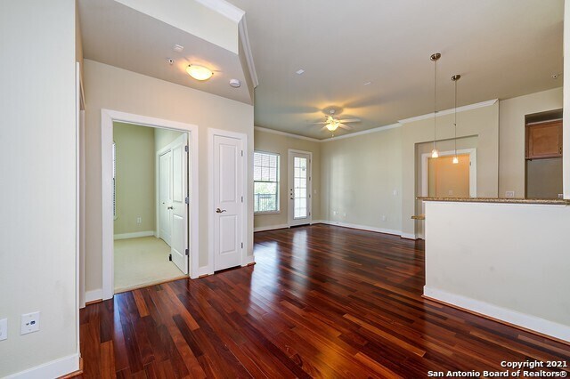 Building Photo - 7342 Oak Manor Dr