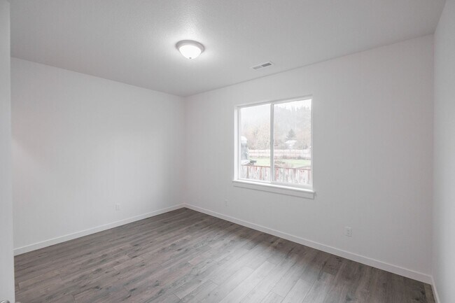 Building Photo - 2483-2485 Roll Tide Ct