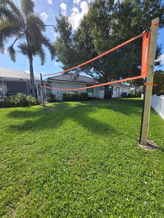 Building Photo - 13646 Callington Dr