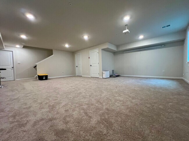 Building Photo - Stunning 4-Bed Townhome in Quakertown! Available NOW!