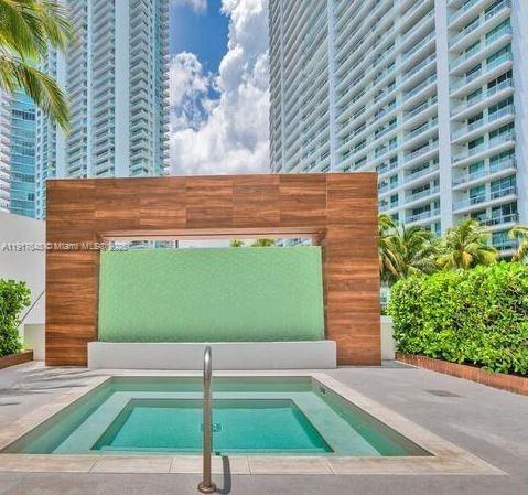 Building Photo - 350 S Miami Ave