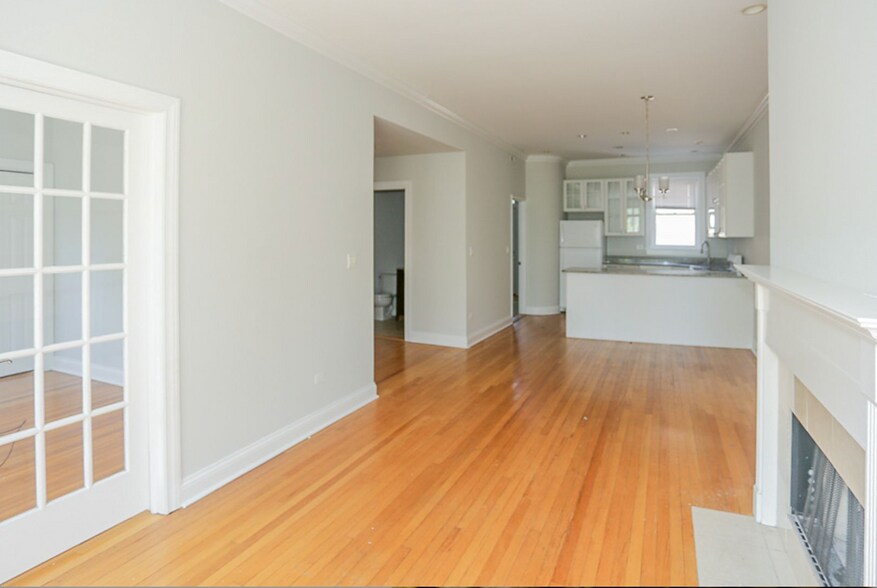 Building Photo - 1411 W Byron St