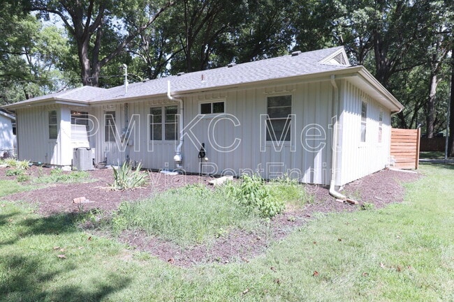 Building Photo - 7804 Tomahawk Rd