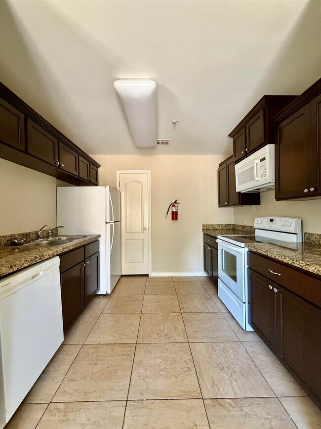 Building Photo - 408 Shiloh Dr