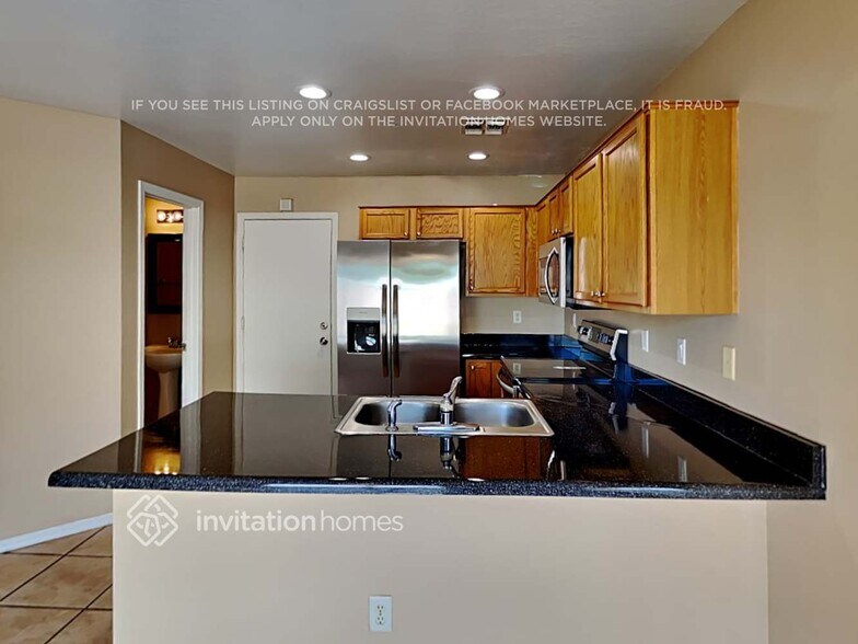Building Photo - 147 S 111th Pl