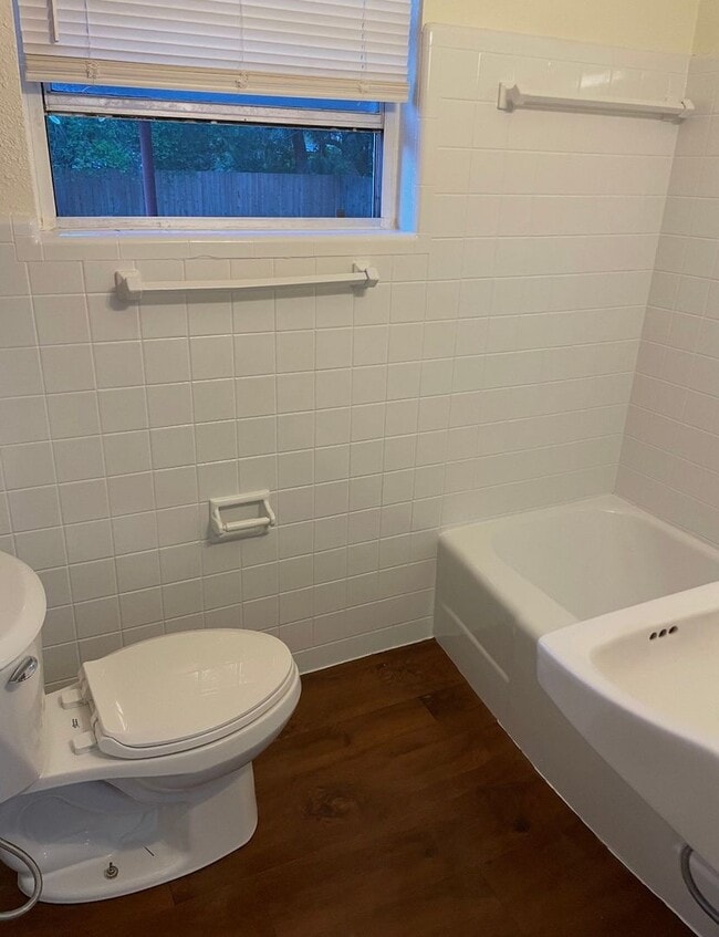 Building Photo - Welcome Home, Cozy House For Rent, JAX Heights