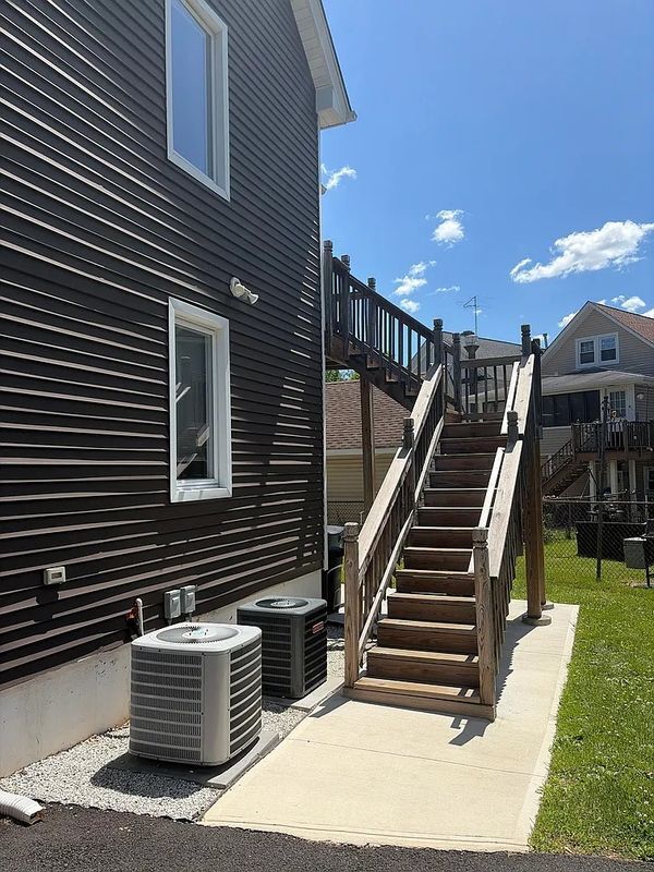 Building Photo - 107 Winslow Pl