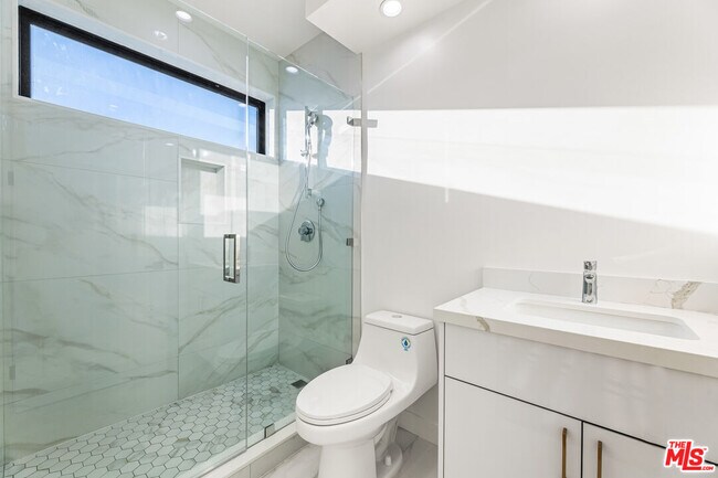 Building Photo - 5120 1/2 Laurel Canyon Blvd